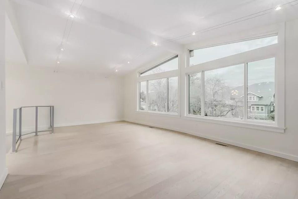 UPPER-2680 Trinity Street, Vancouver, BC, V5K 1E4 - 6