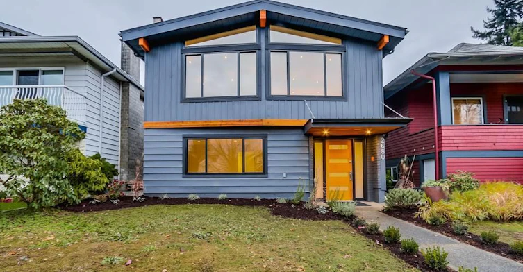 UPPER-2680 Trinity Street, Vancouver, BC, V5K 1E4