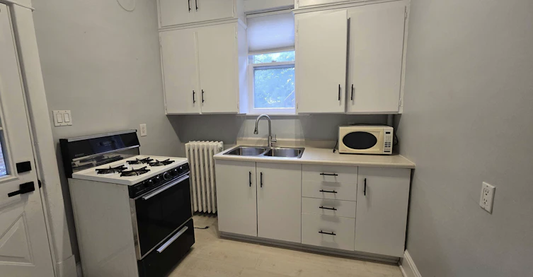 3-1047 Main Street East, Hamilton, ON, L8M 1N5 - 23