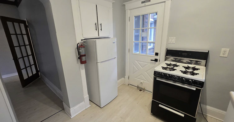 1-1047 Main Street East, Hamilton, ON, L8M 1N5 - 22