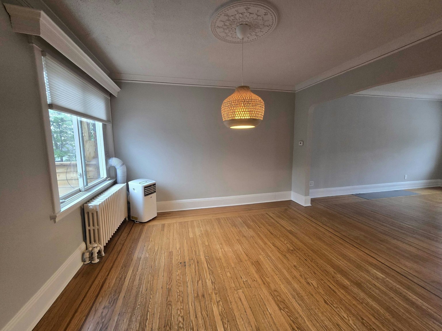 1-1047 Main Street East, Hamilton, ON, L8M 1N5 - 8