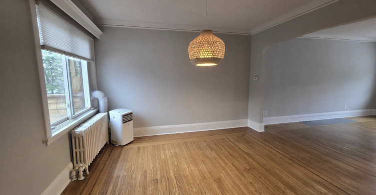 1-1047 Main Street East, Hamilton, ON, L8M 1N5 - 8