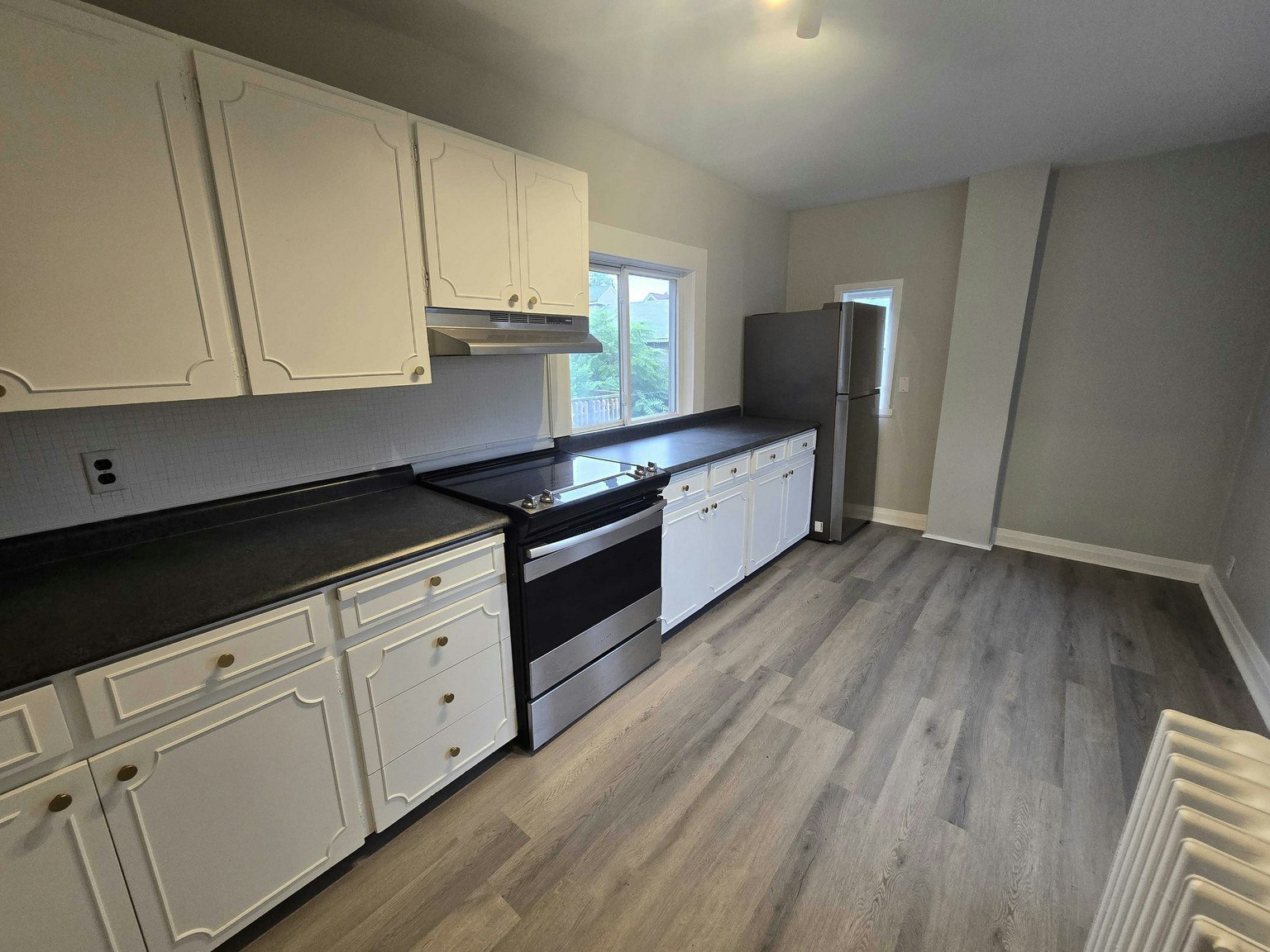 1-1047 Main Street East, Hamilton, ON, L8M 1N5 - 2