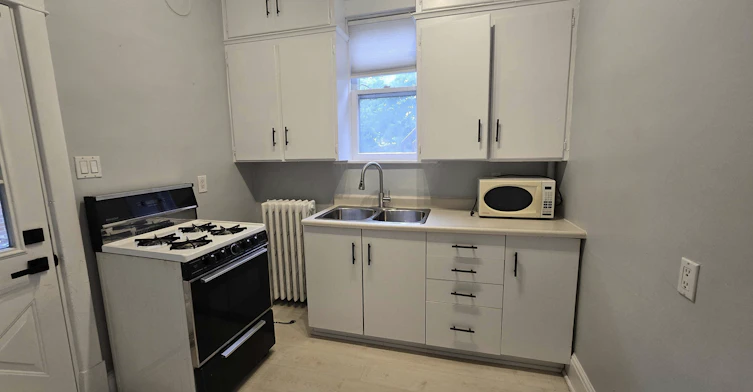 1-1047 Main Street East, Hamilton, ON, L8M 1N5 - 23