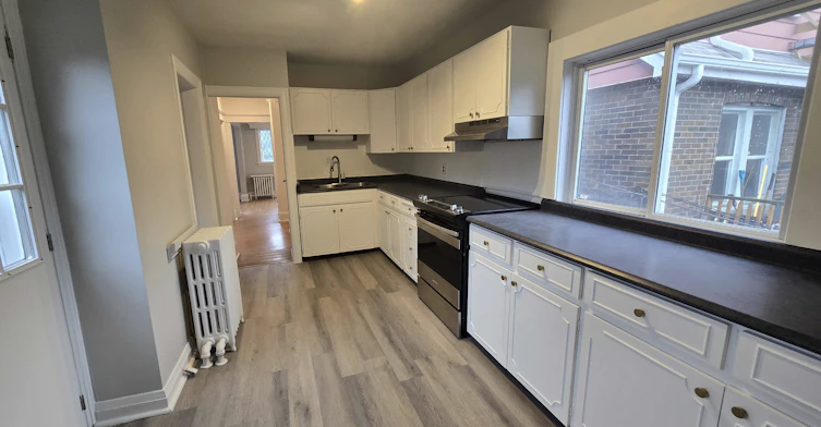 1-1047 Main Street East, Hamilton, ON, L8M 1N5