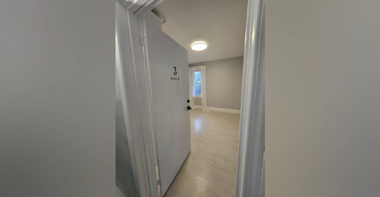 1-1047 Main Street East, Hamilton, ON, L8M 1N5 - 27