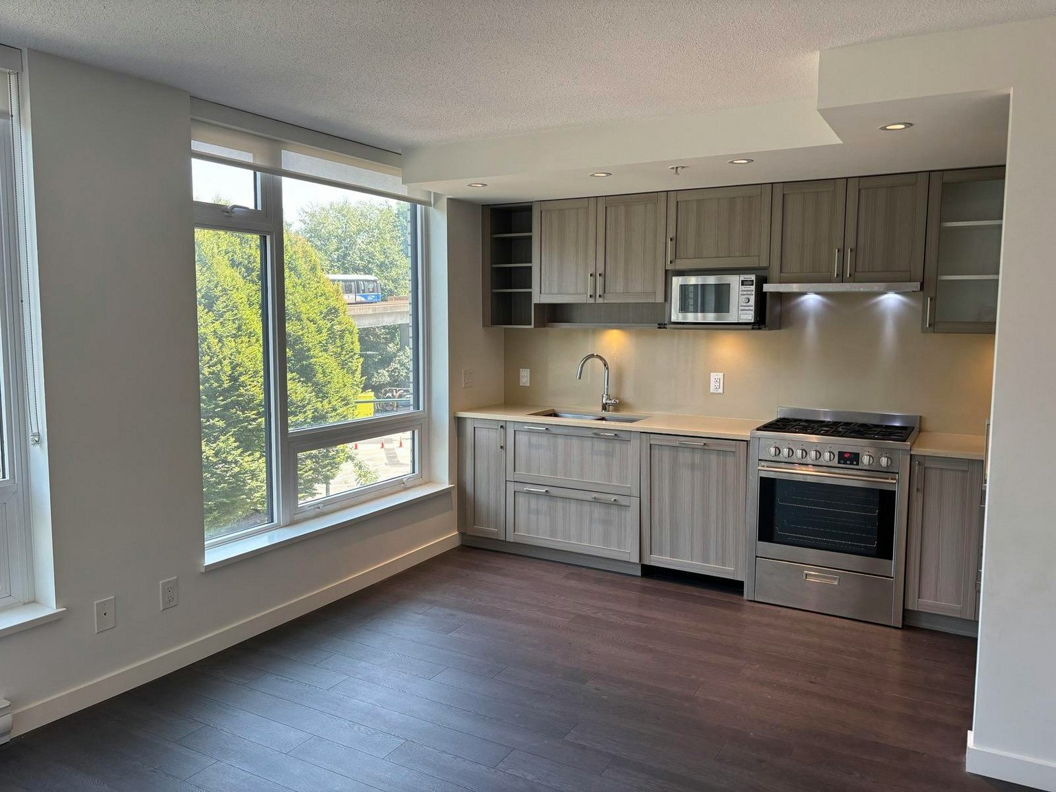 606-5470 Ormidale Street, Vancouver, BC, V5R 0G6 - 9