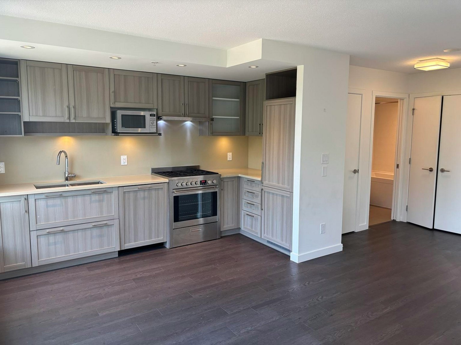 606-5470 Ormidale Street, Vancouver, BC, V5R 0G6 - 8