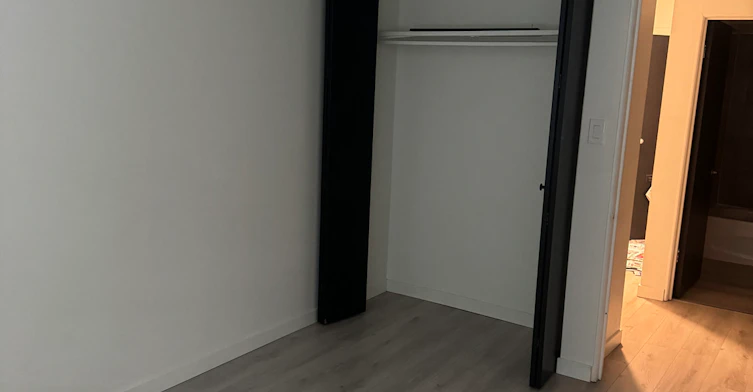 404 East 8th Avenue, Vancouver, BC, V5T 1S5 - 4