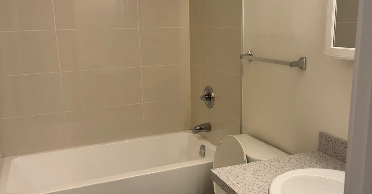 404 East 8th Avenue, Vancouver, BC, V5T 1S5 - 3