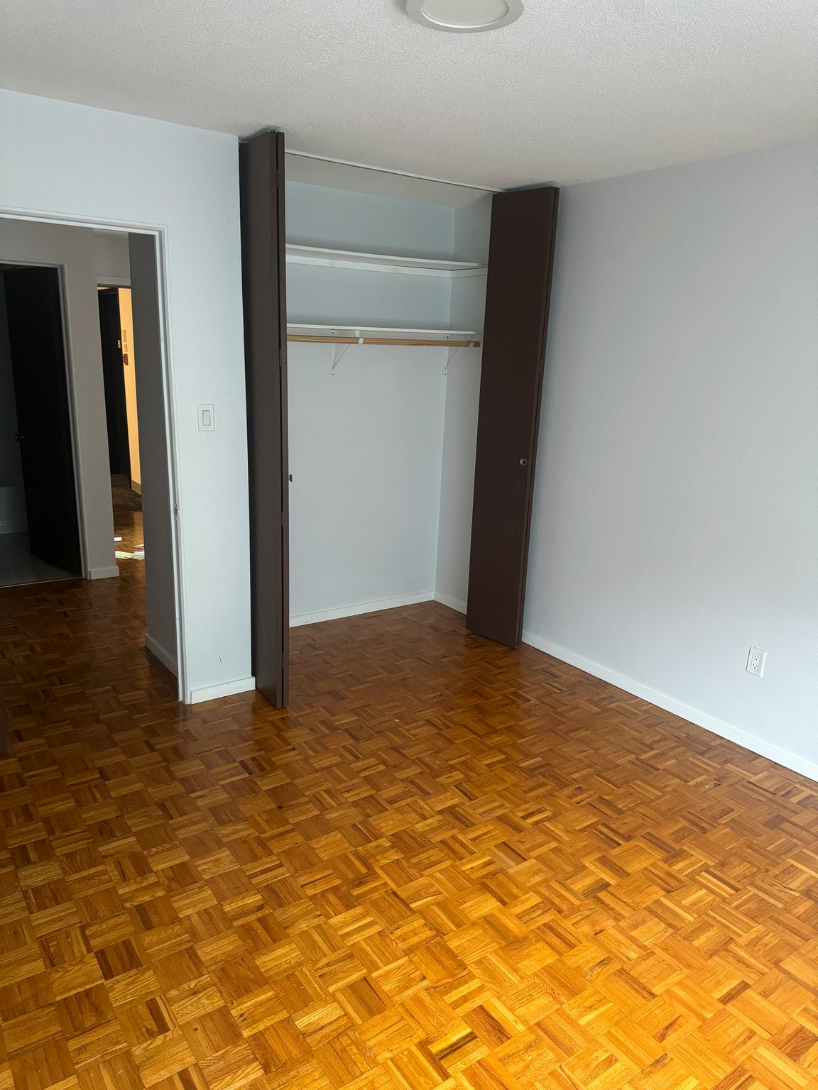 404 East 8th Avenue, Vancouver, BC, V5T 1S5 - 4