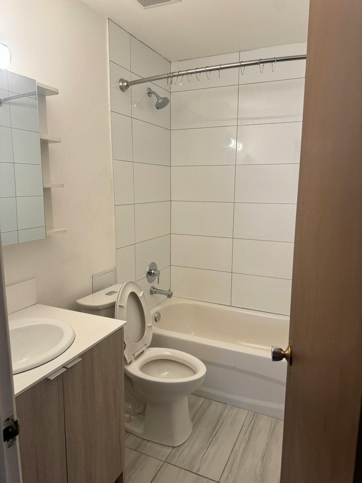404 East 8th Avenue, Vancouver, BC, V5T 1S5 - 3