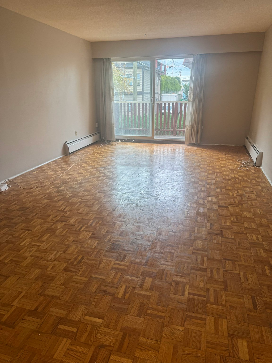 211-404 East 8th Avenue, Vancouver, BC, V5T 1S5