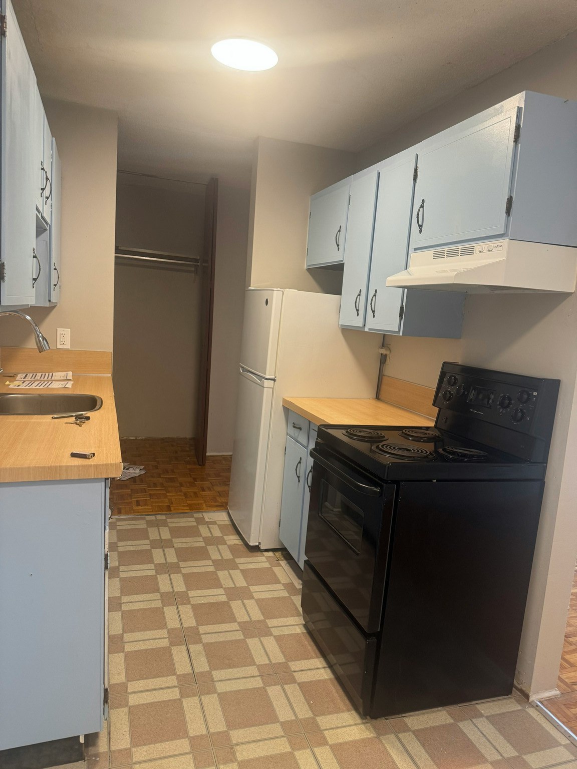 211-404 East 8th Avenue, Vancouver, BC, V5T 1S5 - 2