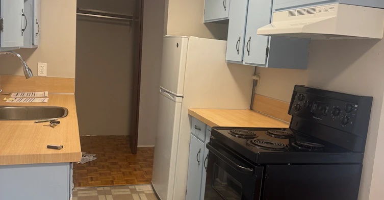 211-404 East 8th Avenue, Vancouver, BC, V5T 1S5 - 2