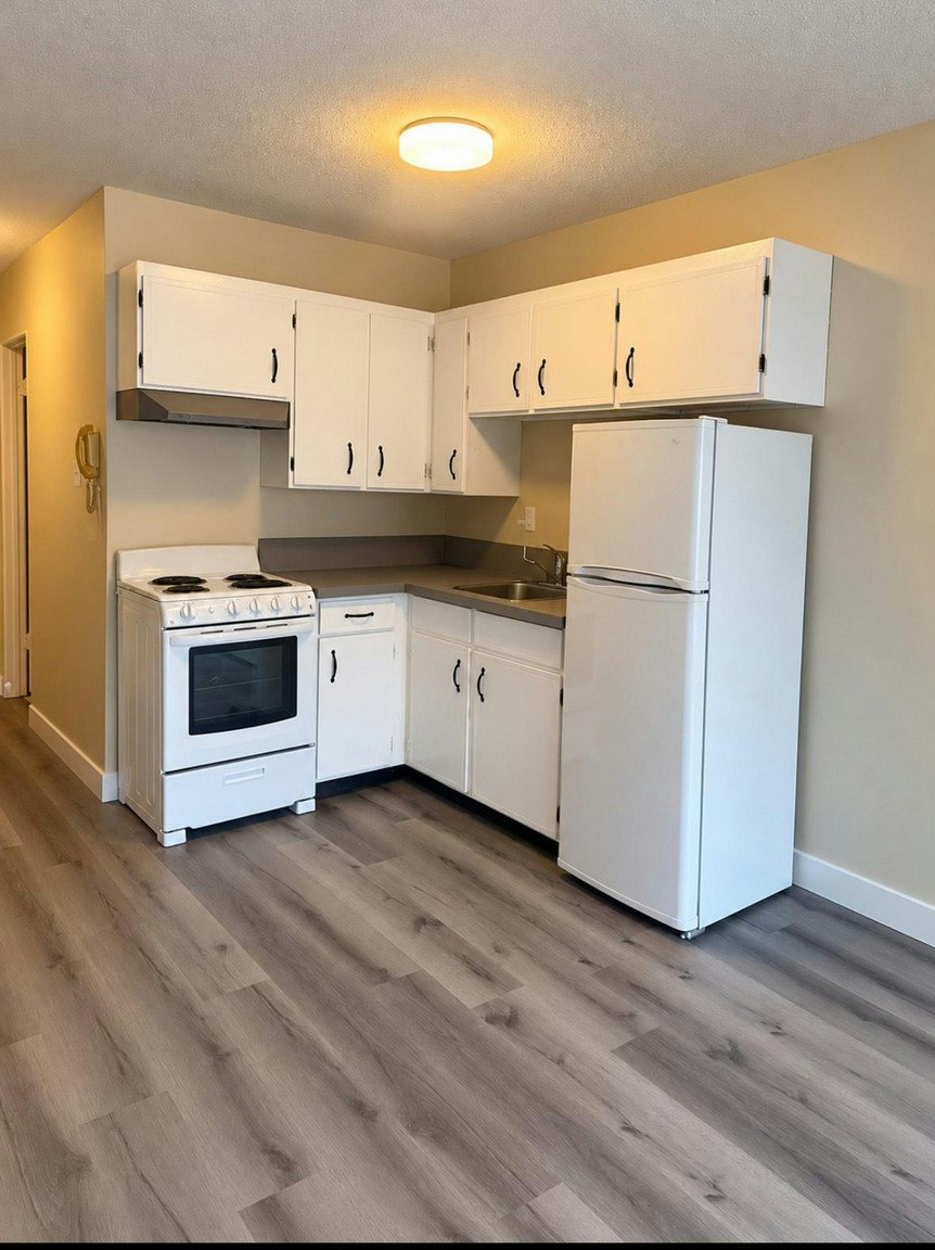 308-404 East 8th Avenue, Vancouver, BC, V5T 1S5 - 3