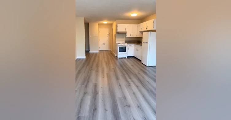 308-404 East 8th Avenue, Vancouver, BC, V5T 1S5 - 2