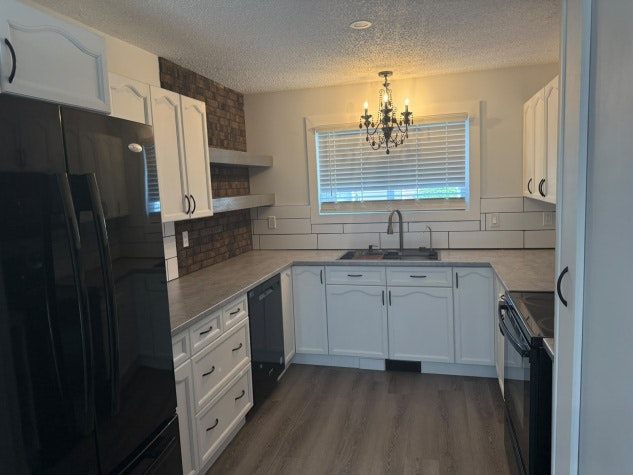 5806 61 Street, Red Deer, AB, T4N 6H4 - 8