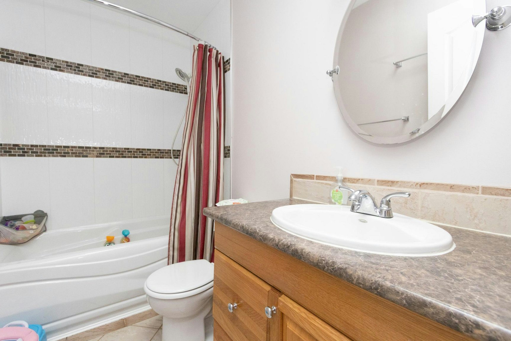 21573 Cherrington Avenue, Maple Ridge, BC, V2X 8R2 - 13