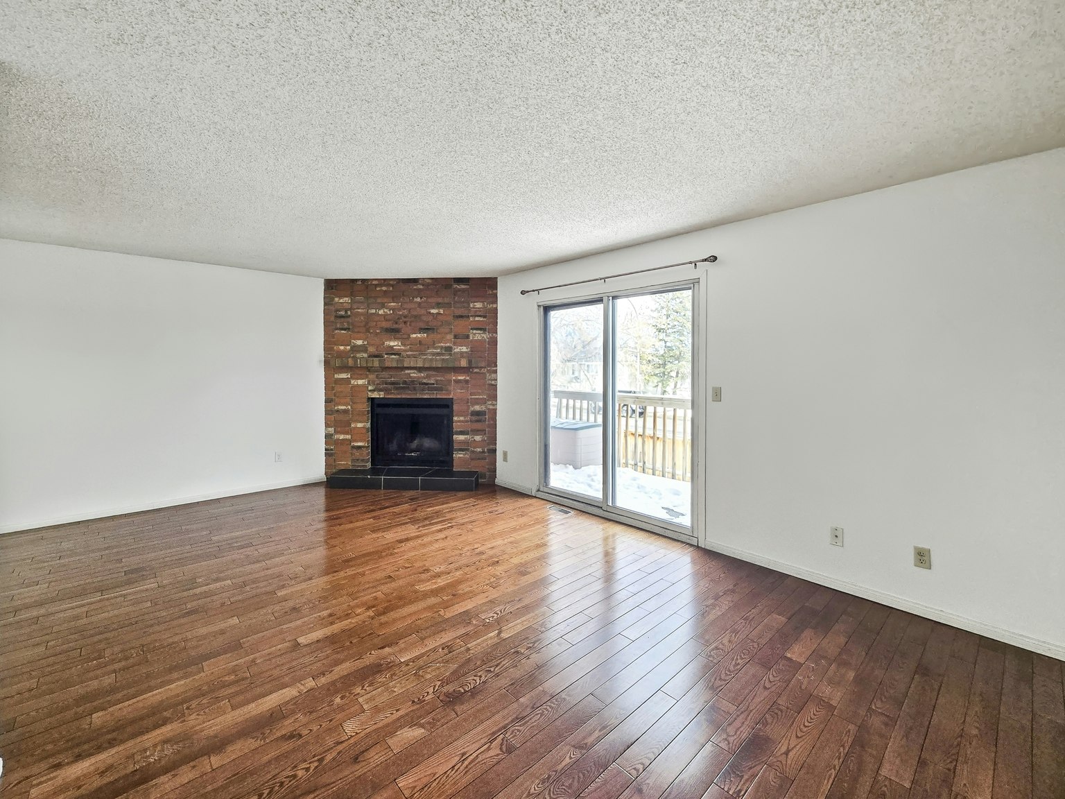 A-1513 36 Street Southeast, Calgary, AB, T2A 1C5 - 2
