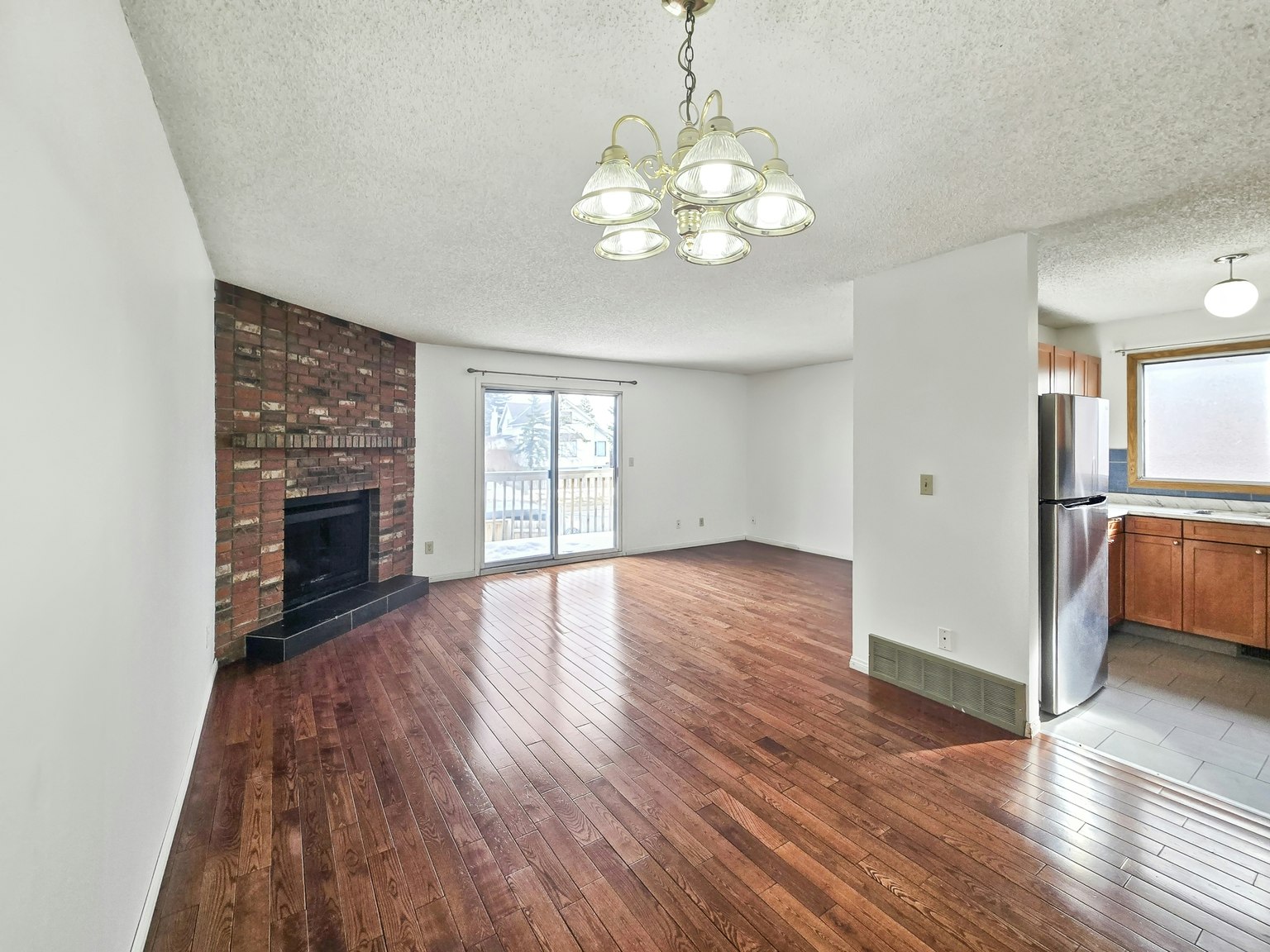 A-1513 36 Street Southeast, Calgary, AB, T2A 1C5 - 5