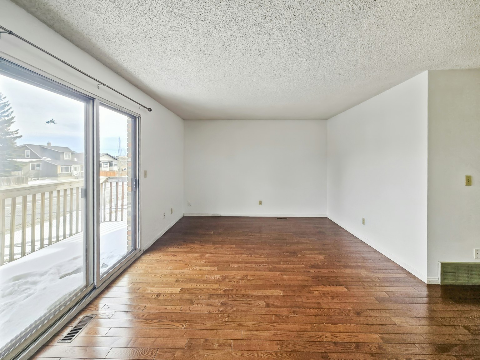 A-1513 36 Street Southeast, Calgary, AB, T2A 1C5 - 7