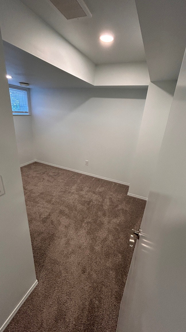 G3-12521 77 Street Northwest, Edmonton, AB, T5B 2H6 - 9