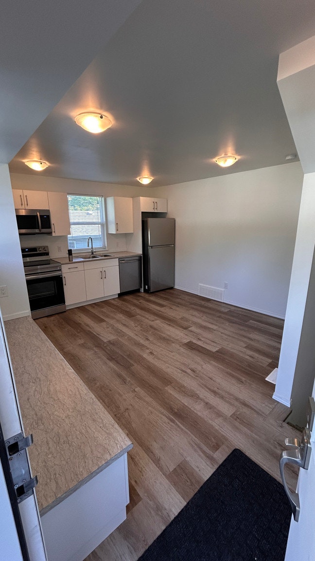 G3-12521 77 Street Northwest, Edmonton, AB, T5B 2H6 - 3