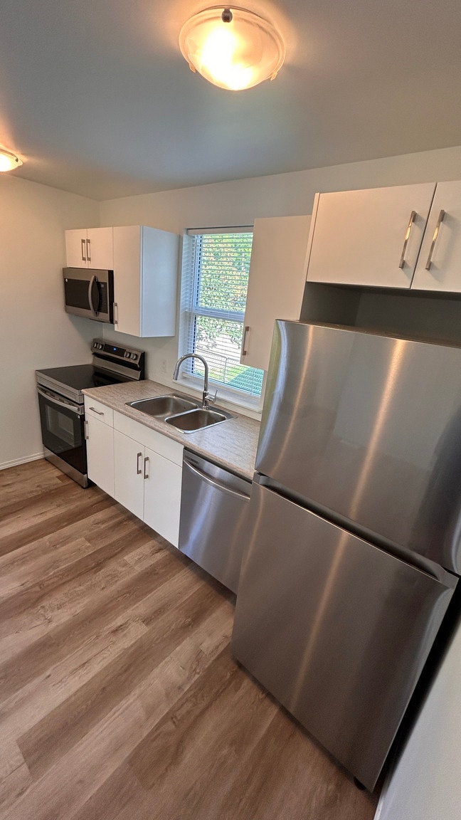 G3-12521 77 Street Northwest, Edmonton, AB, T5B 2H6 - 4
