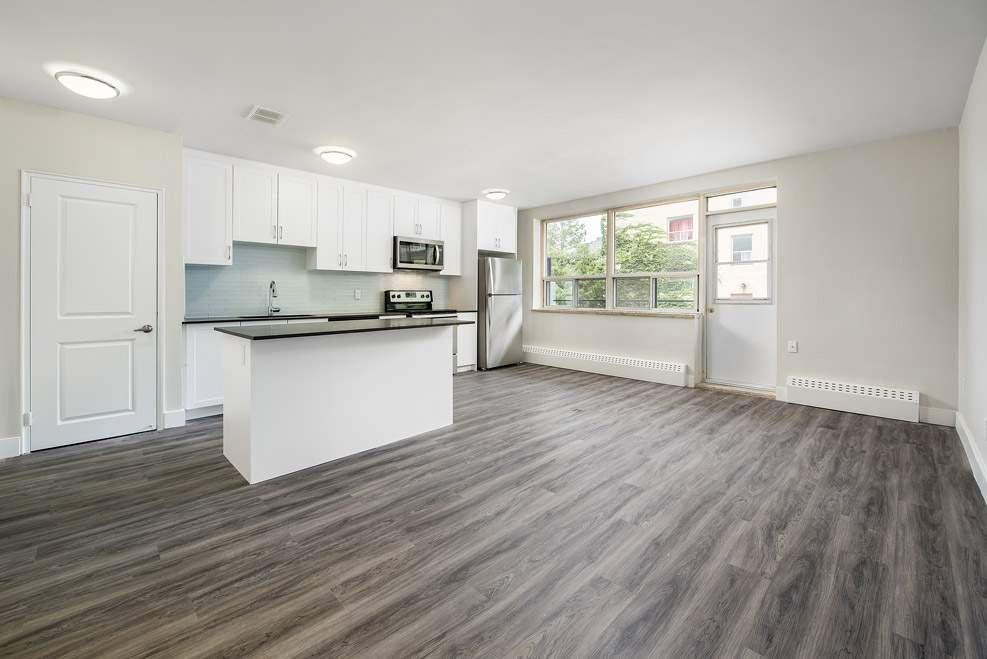 0308-1301 Dundas Street West, Mississauga, ON, L5C 1C9 - 9