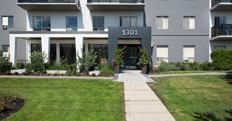 0207-1301 Dundas Street West, Mississauga, ON, L5C 1C9 - 26