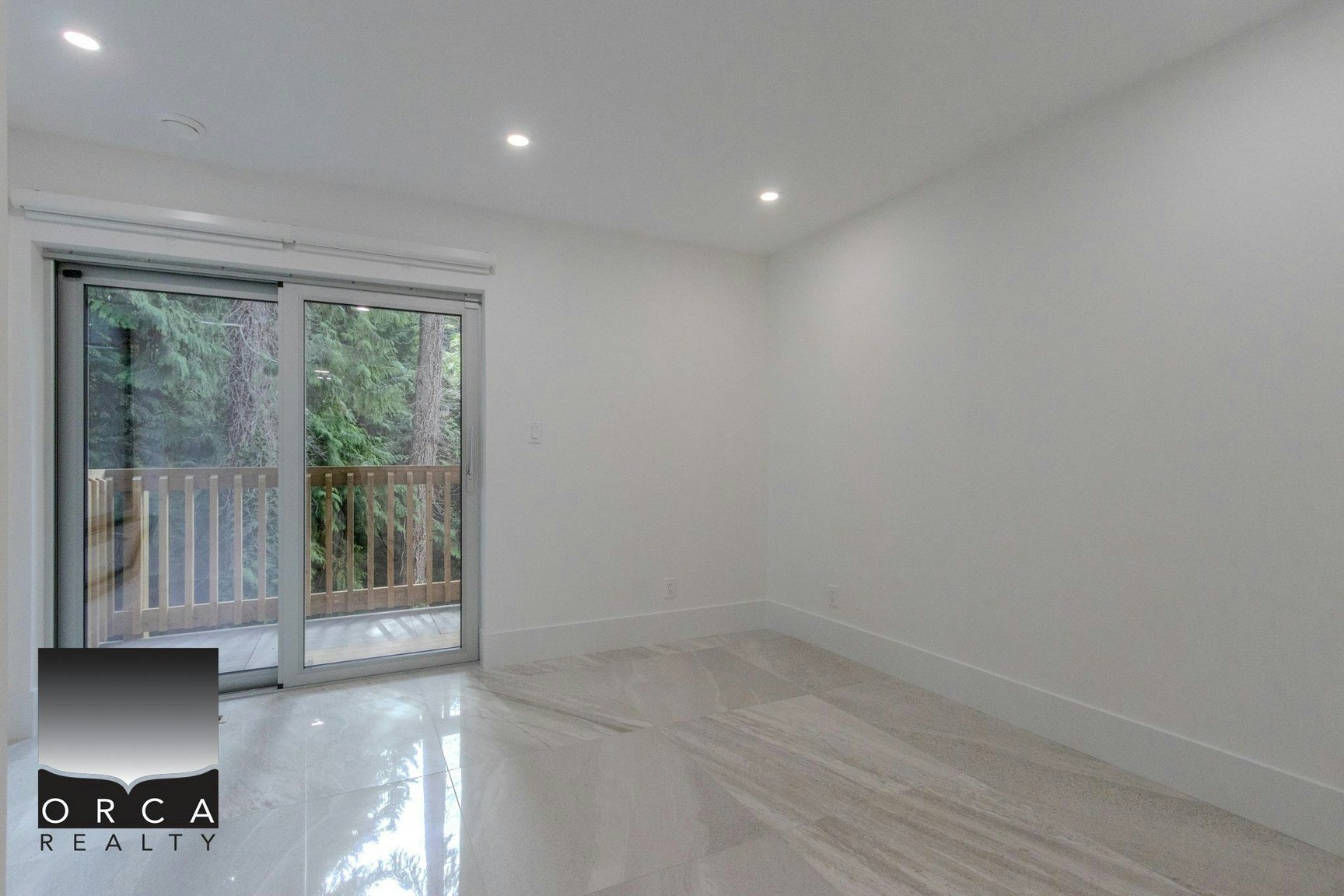 1060 Highland Drive, West Vancouver, BC, V7S 2G8 - 2