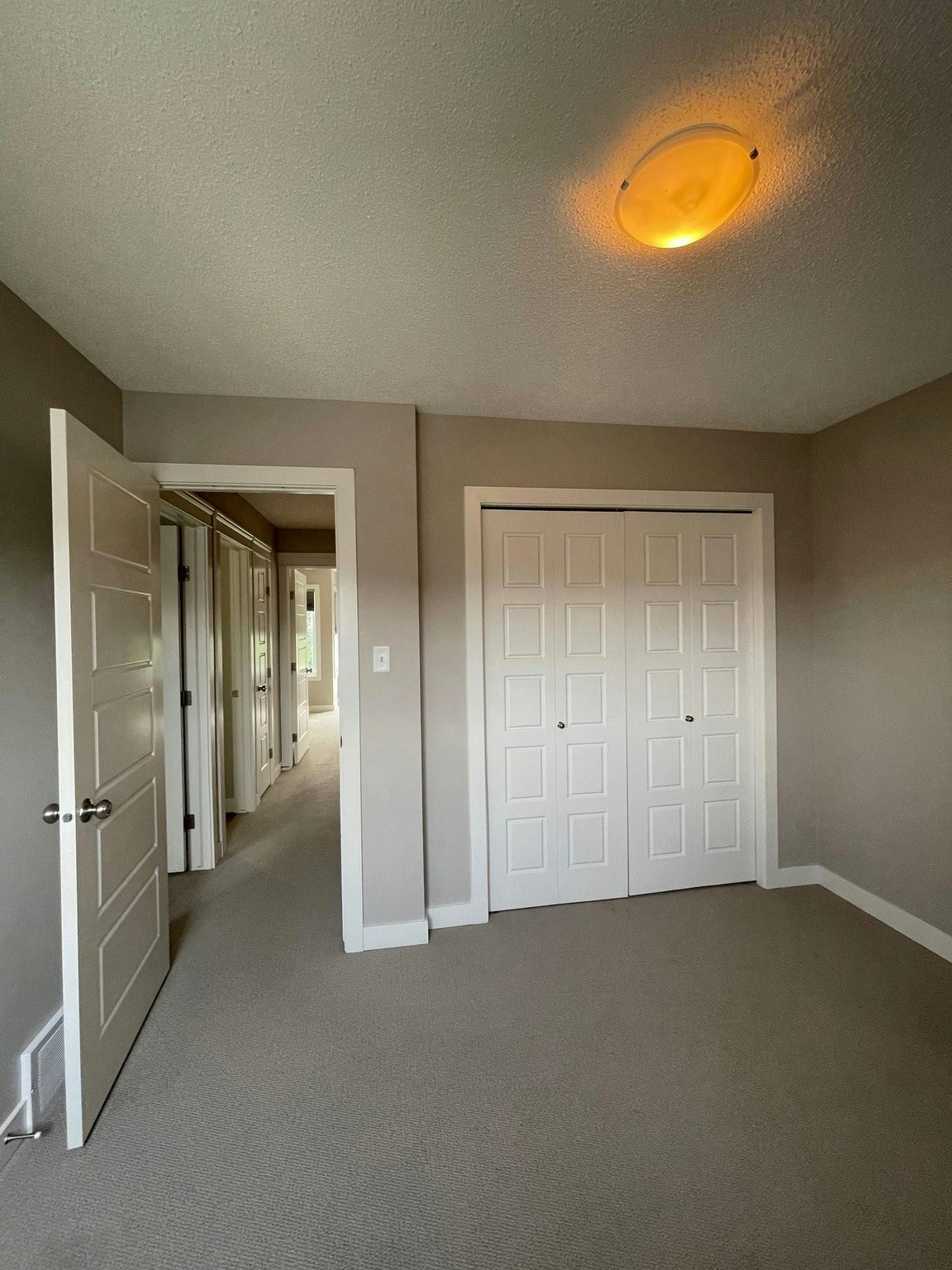 16724 15 Avenue Southwest, Edmonton, AB, T6W 3C4 - 11