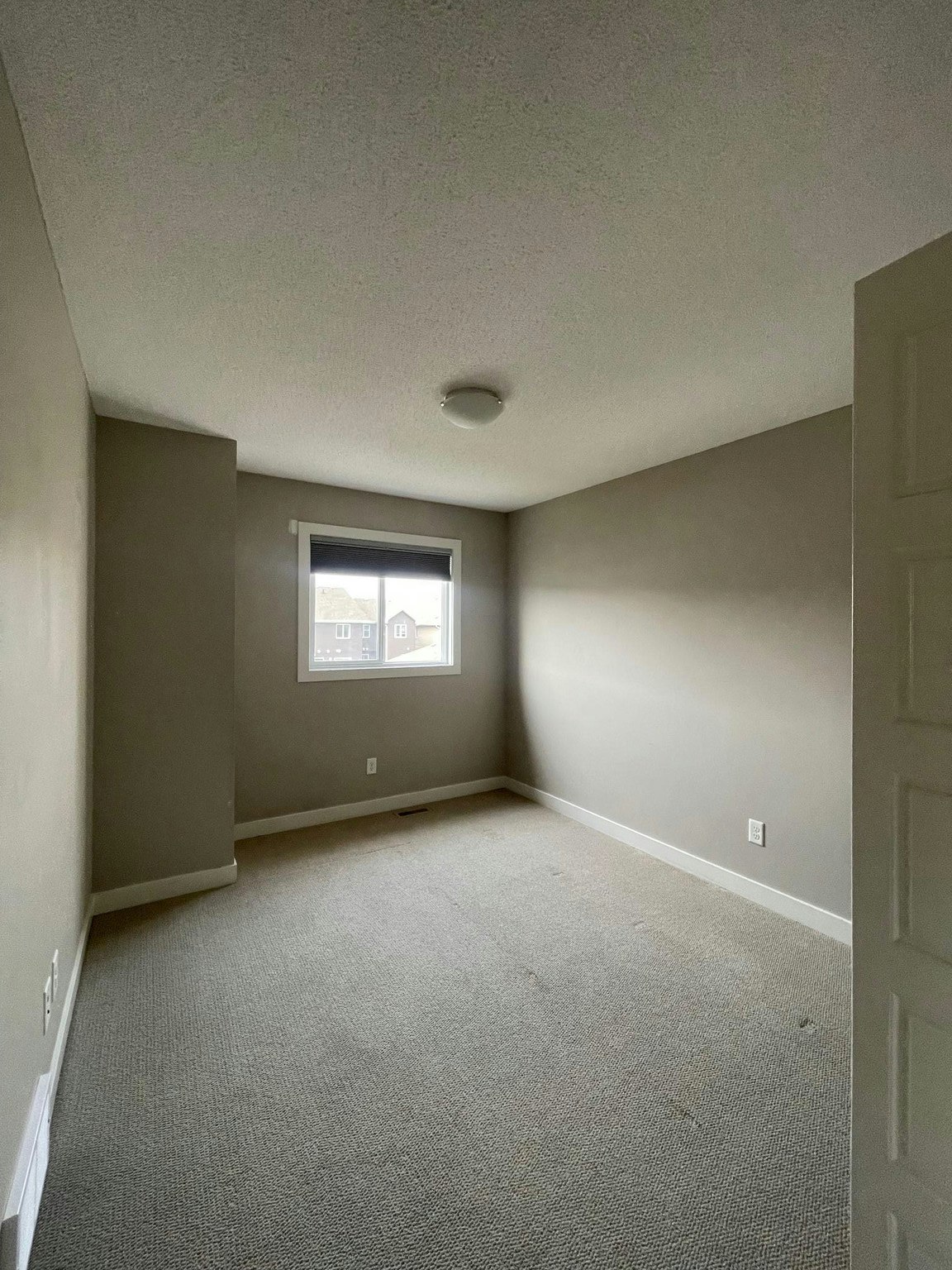 16724 15 Avenue Southwest, Edmonton, AB, T6W 3C4 - 10