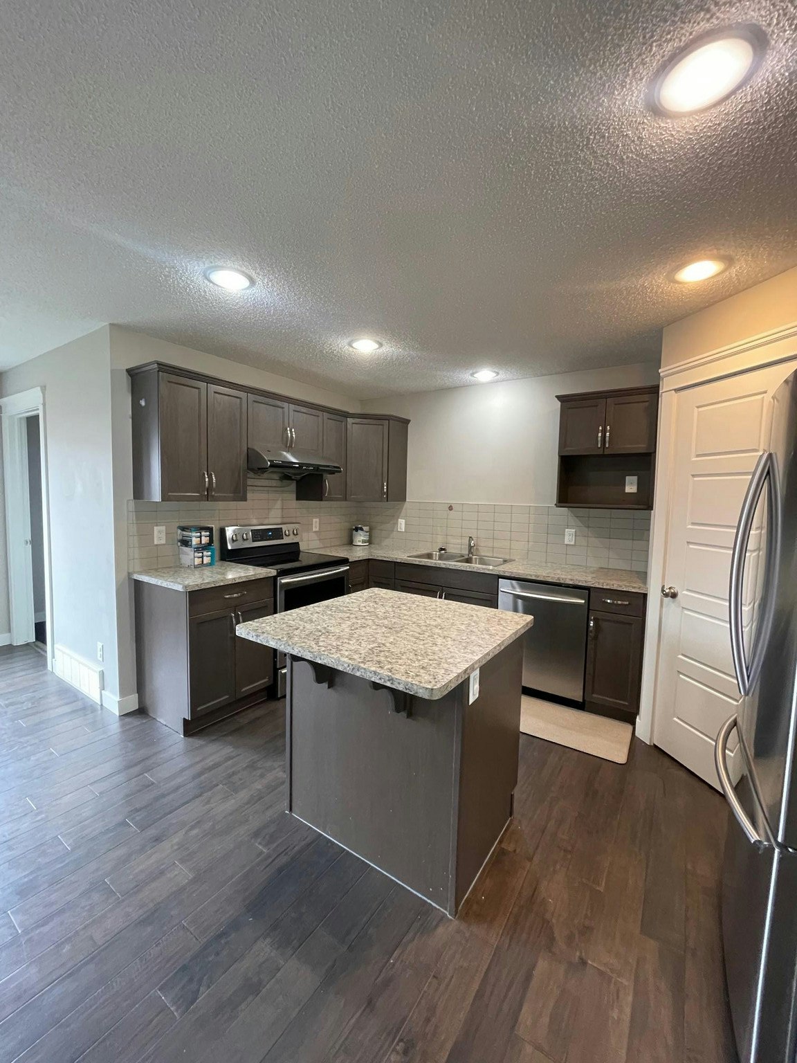16724 15 Avenue Southwest, Edmonton, AB, T6W 3C4 - 28