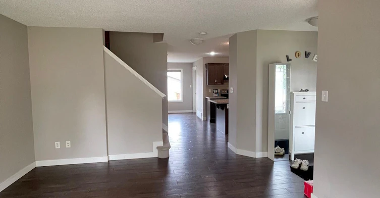16724 15 Avenue Southwest, Edmonton, AB, T6W 3C4 - 16