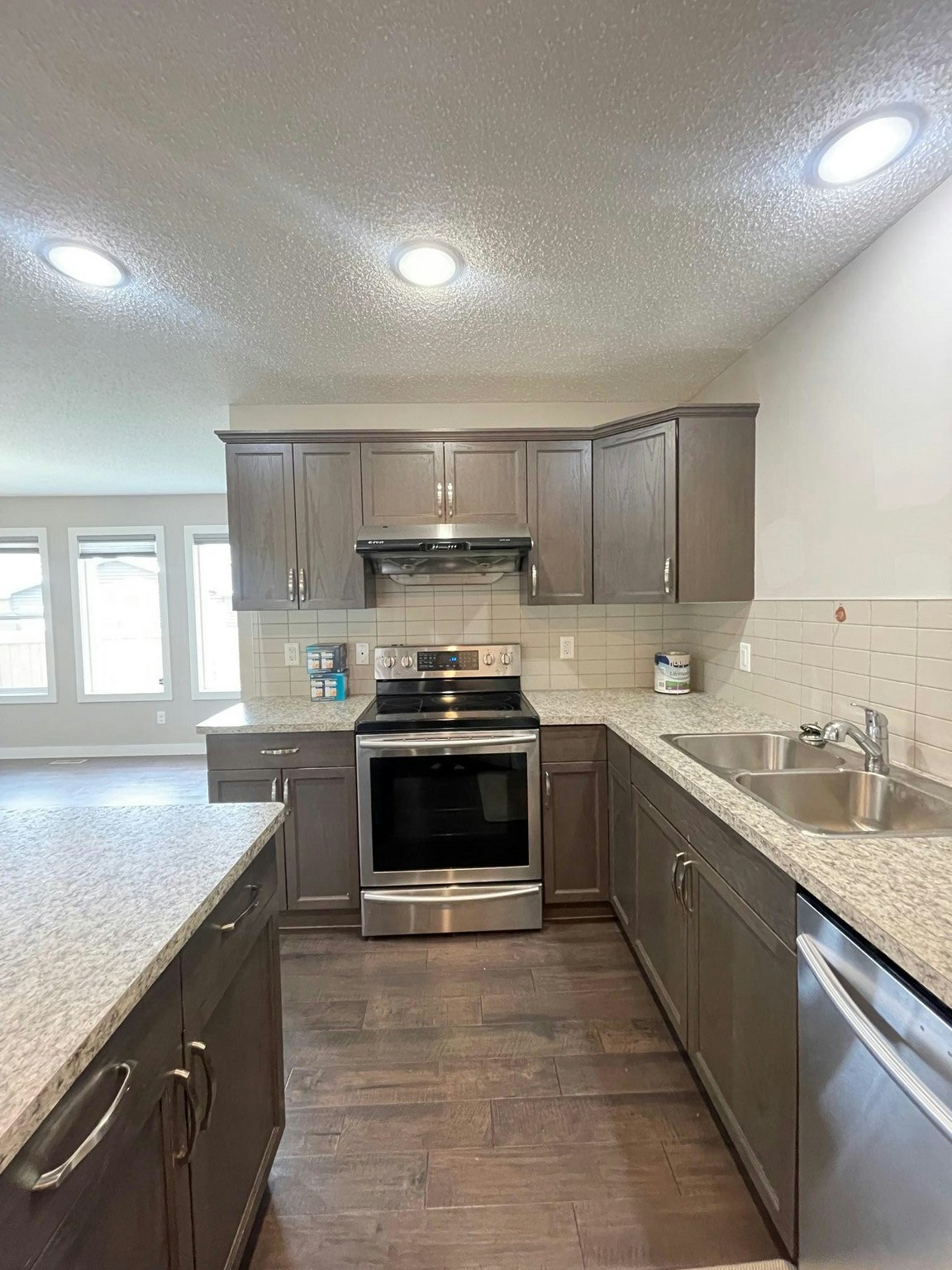 16724 15 Avenue Southwest, Edmonton, AB, T6W 3C4 - 23
