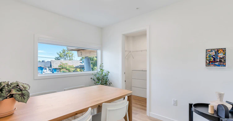 829 Old Esquimalt Road, Esquimalt, BC, V9A 4W9 - 16