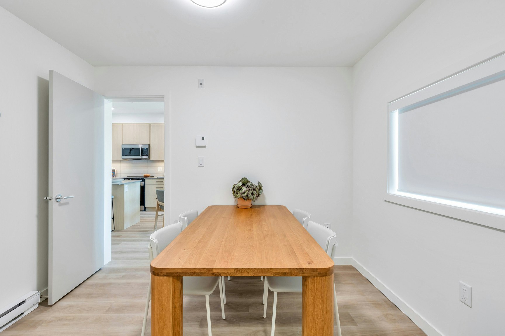 829 Old Esquimalt Road, Esquimalt, BC, V9A 4W9 - 17