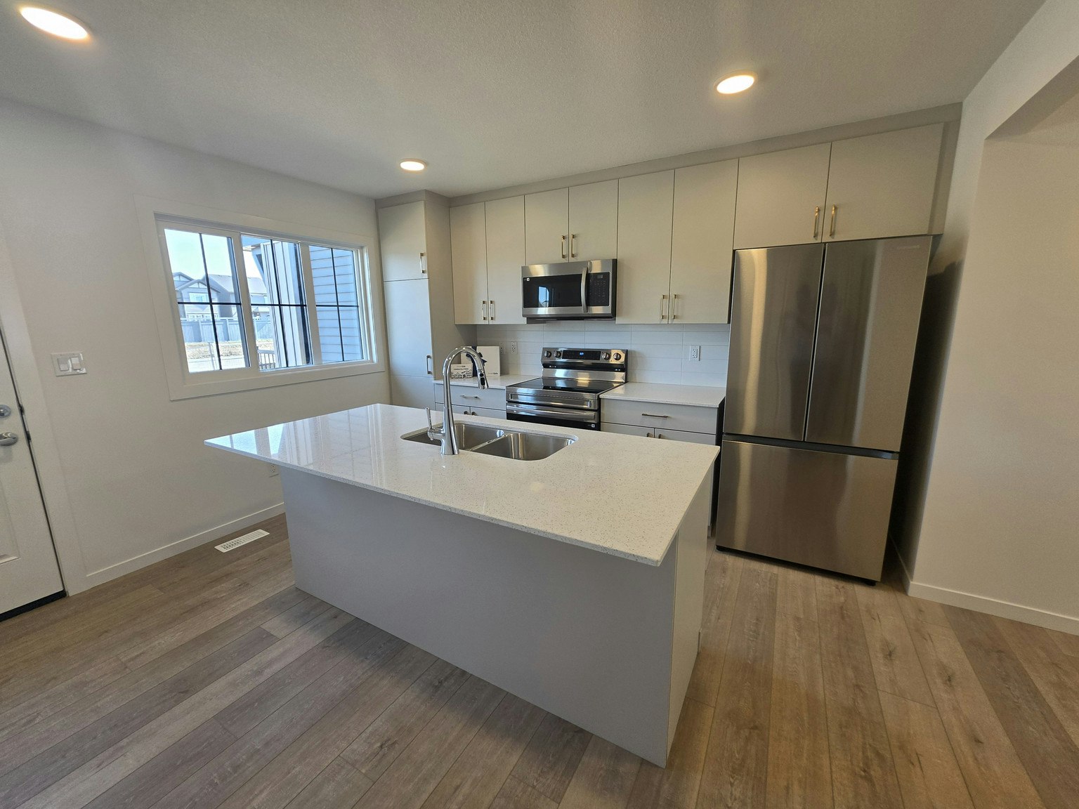 3705 141 Street Southwest, Edmonton, AB, T6W 5Y1 - 5