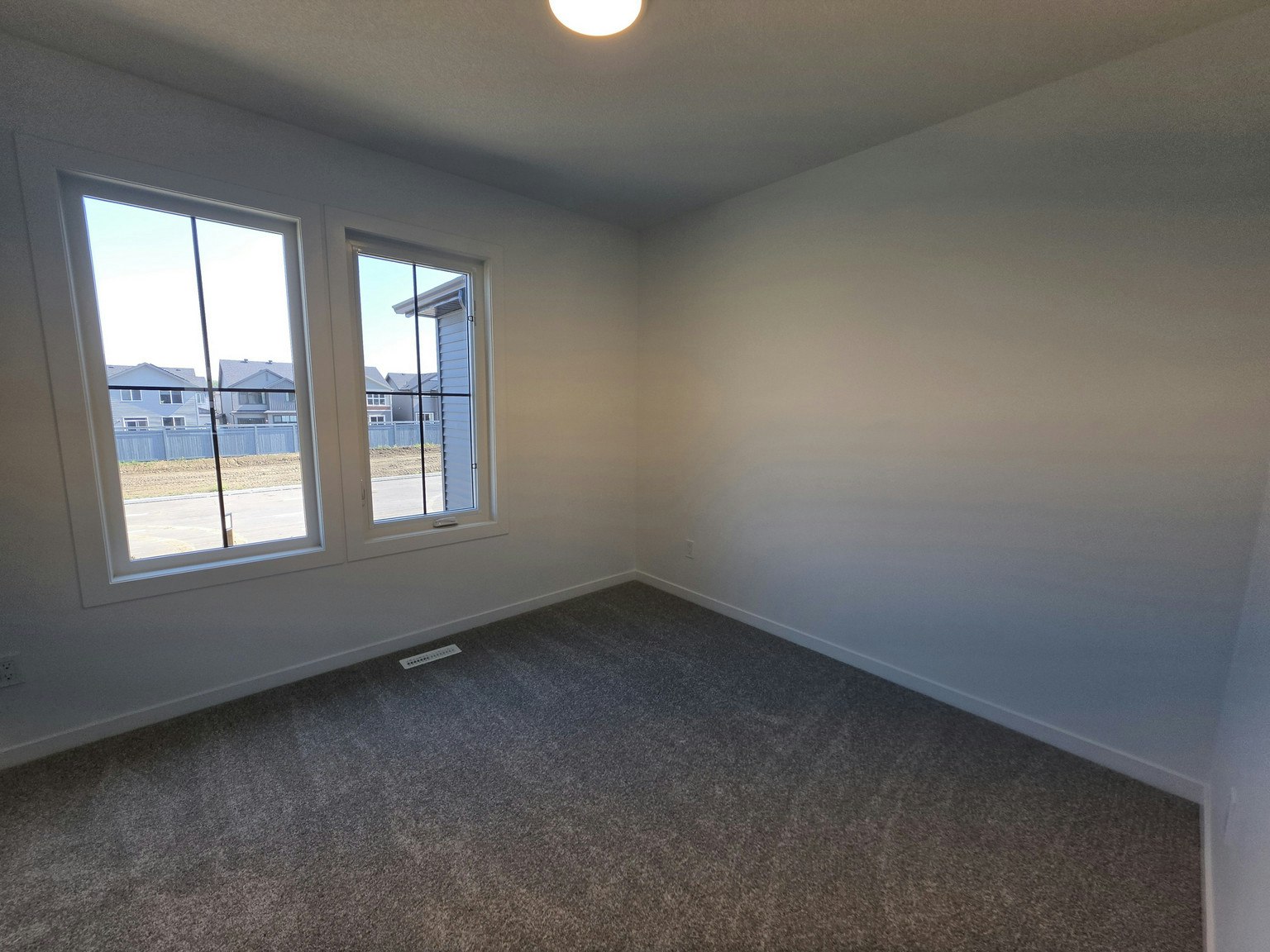 3705 141 Street Southwest, Edmonton, AB, T6W 5Y1 - 9