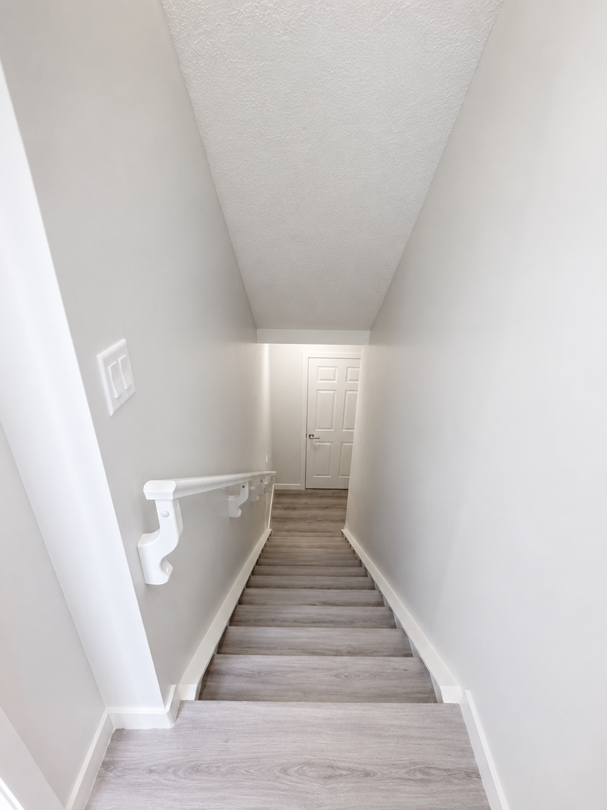 19037 22a Avenue Northwest, Edmonton, AB, T6M 1R3 - 4