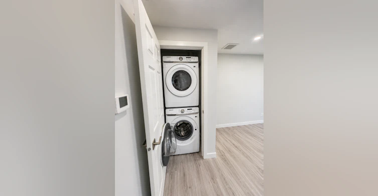 19037 22a Avenue Northwest, Edmonton, AB, T6M 1R3 - 9