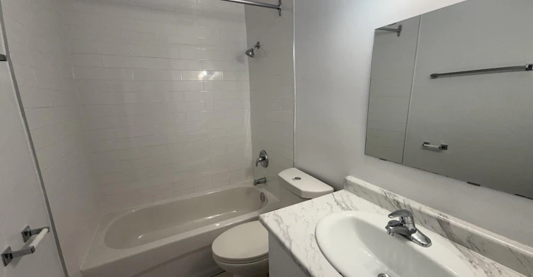 101-3125 Queen Frederica Drive, Mississauga, ON, L4Y 3A6 - 8