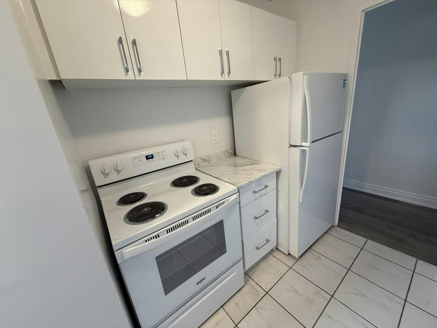 1106-3125 Queen Frederica Drive, Mississauga, ON, L4Y 3A6 - 4