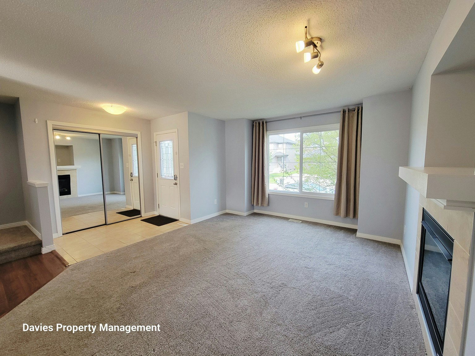 1044 177 Street Southwest, Edmonton, AB, T6W 1Z9 - 2