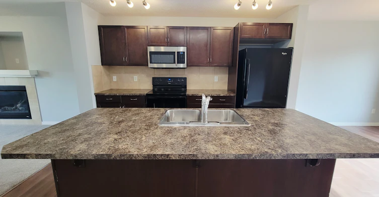 1044 177 Street Southwest, Edmonton, AB, T6W 1Z9 - 3