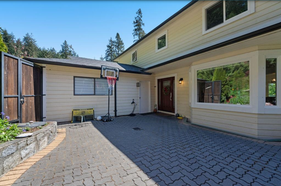 707 East Braemar Road, North Vancouver, BC, V7N 4G1 - 27