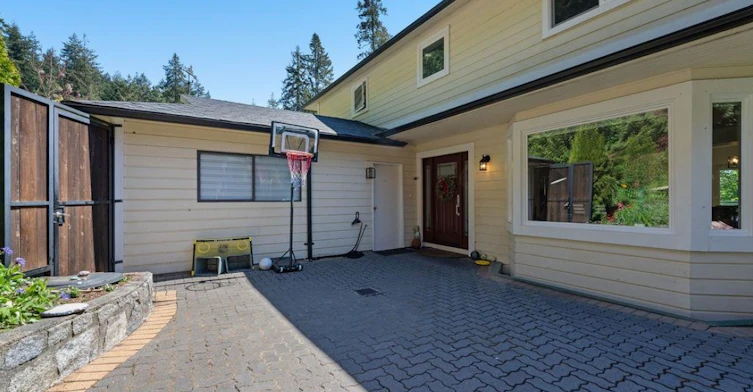 707 East Braemar Road, North Vancouver, BC, V7N 4G1 - 27