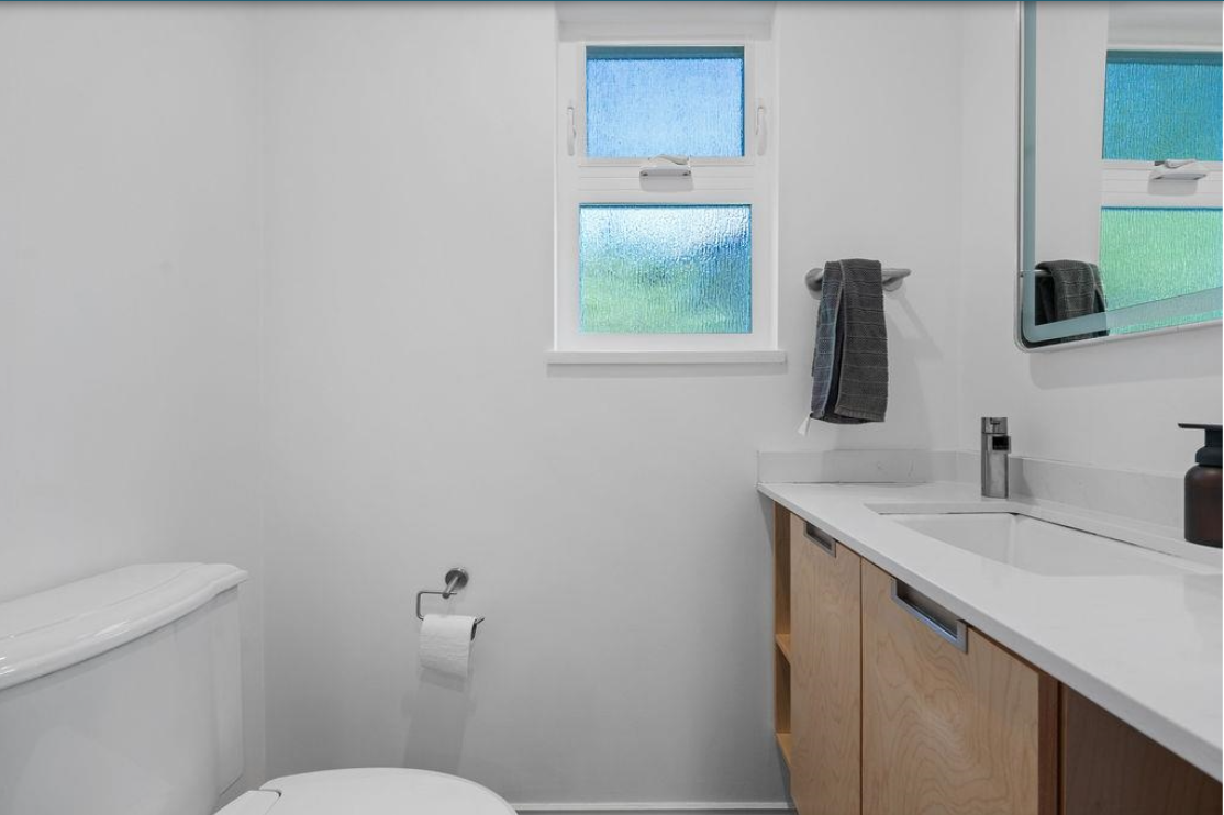 707 East Braemar Road, North Vancouver, BC, V7N 4G1 - 9